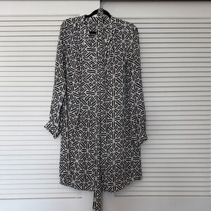 Banana Republic Black and White Patterned Long Sleeve Dress